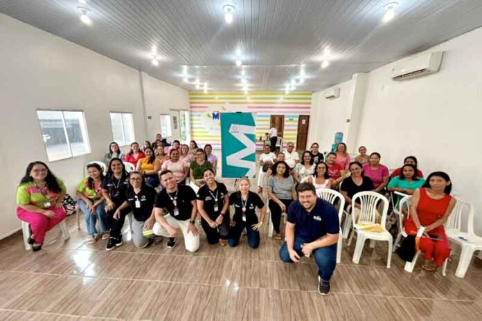 Em-Silves-e-Itapiranga,-Amazonastur-instrui-profissionais-do-setor-hoteleiro-sobre-a-exploração-sexual.