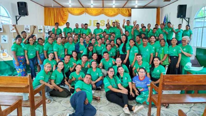 Mais-de-300-educadores-participam-de-formação-continuada-em-Tefé-e-Fonte-Boa