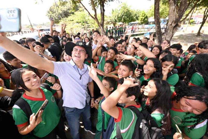 Memórias-da-infância-de-David-Almeida-refletidas-na-gestão-de-Manaus