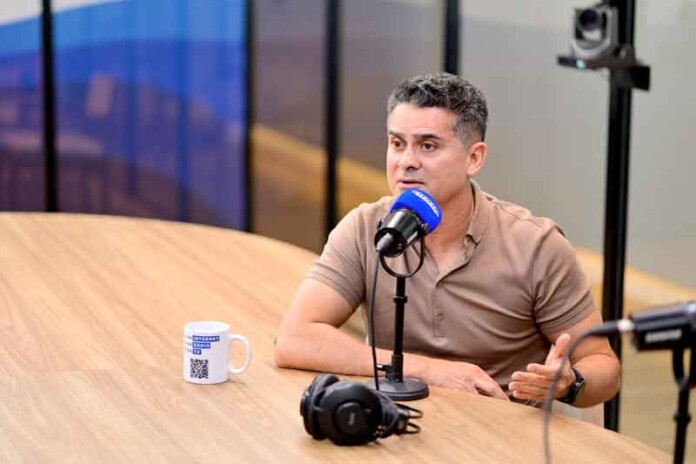 Se-Alberto-Neto-não-resolve-a-data-base-dos-policiais,-como-vai-solucionar-os-problemas-de-Manaus-afirma-David