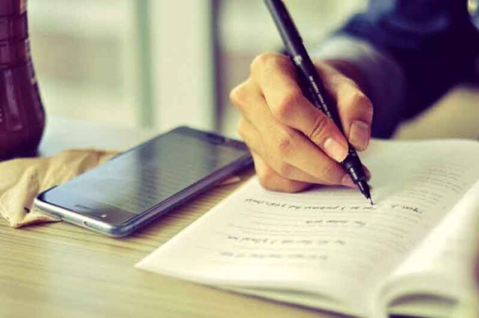 86%-dos-brasileiros-apoiam-restrições-ao-uso-de-celulares-nas-salas-de-aula-e-escolas-buscam-soluções