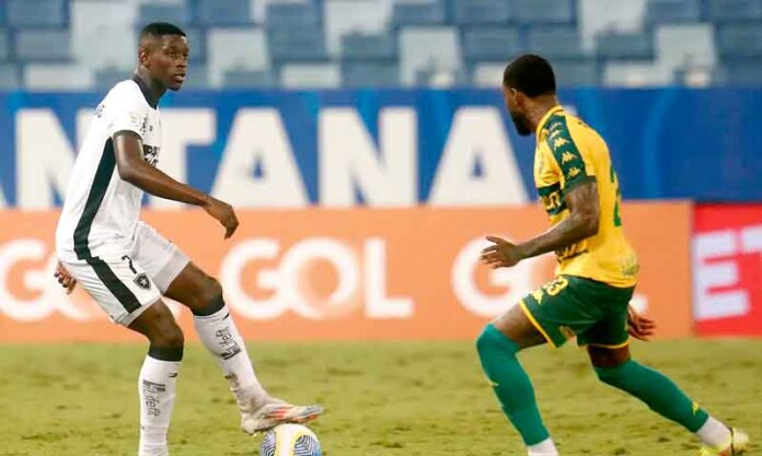 Botafogo-joga-para-tentar-manter-vantagem-na-ponta-do-Brasileiro