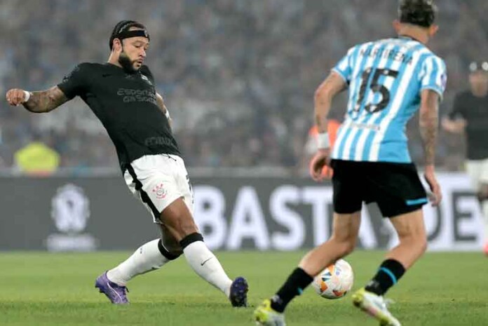 Corinthians-sofre-virada-do-Racing-e-está-eliminado-da-Sul-Americana