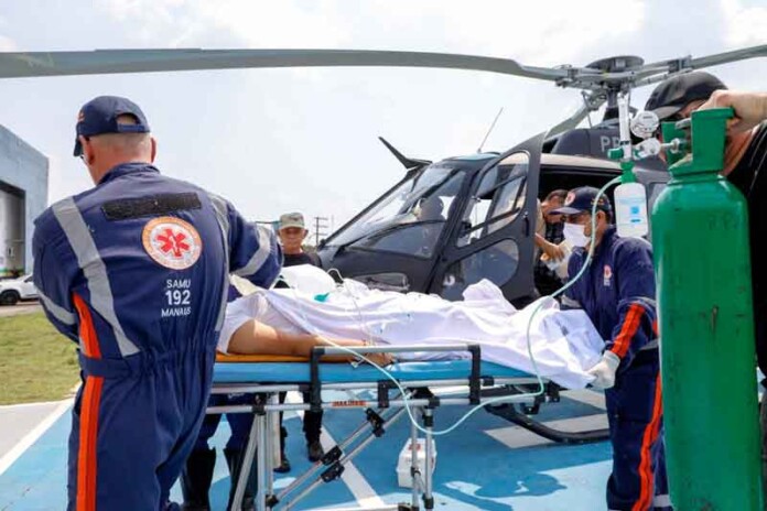 Corpo-de-Bombeiros-e-Dioa-resgatam-11-vítimas-de-acidente-em-Rio-Preto-da-Eva