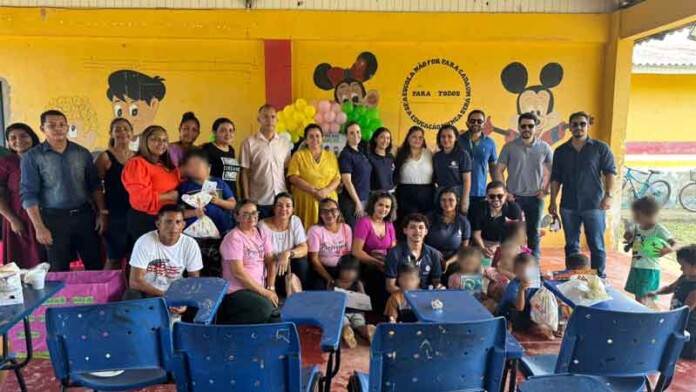 Defensoria-Pública-realiza-doação-de-brinquedos-em-Escola-Municipal-de-Eirunepé