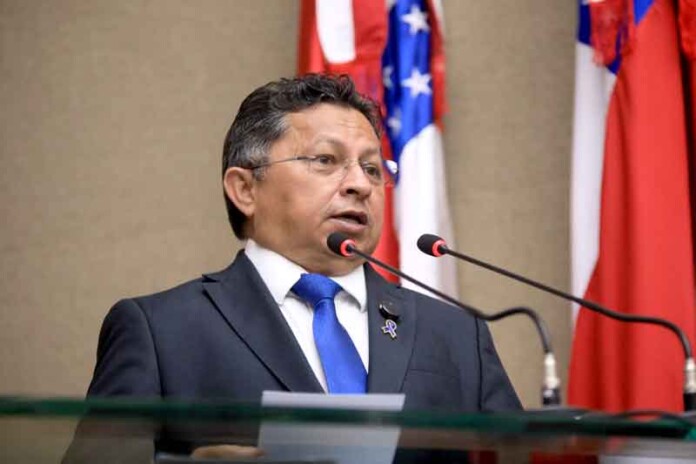 Deputado-estadual-Sinésio-Campos