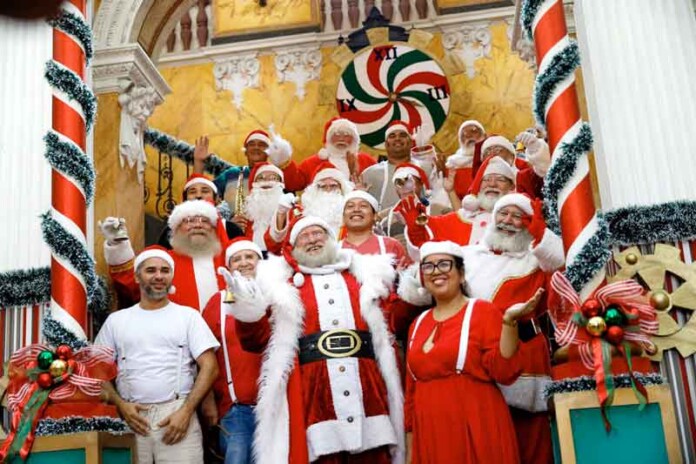 Encontro-de-Papais-Noéis-no-Centro-Cultural-Palácio-da-Justiça-comprova-que-o-clima-natalino-já-chegou
