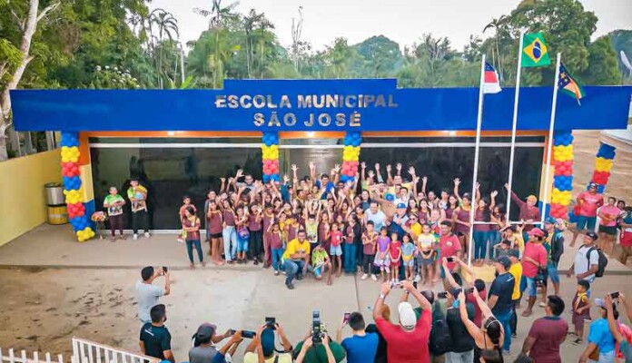 Escola-Municipal-São-José,-localizada-no-Zé-Açu,-foi-inaugurada-pelo-prefeito-Bi-Garcia