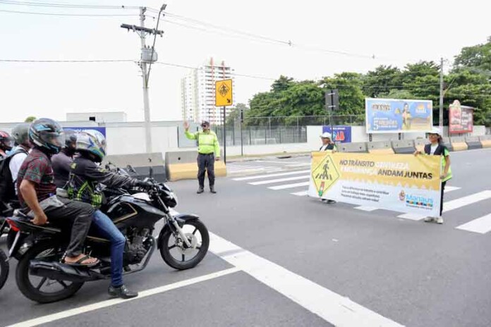 IMMU-realiza-campanha-de-conscientização-sobre-o-respeito-à-faixa-de-pedestres