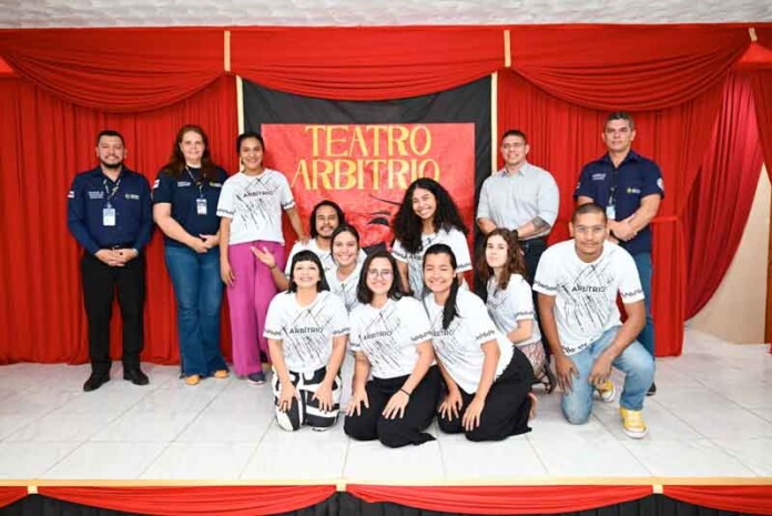 Teatro-Arbítrio-SEAP-e-UEA-promovem-ressocialização-em-presídios