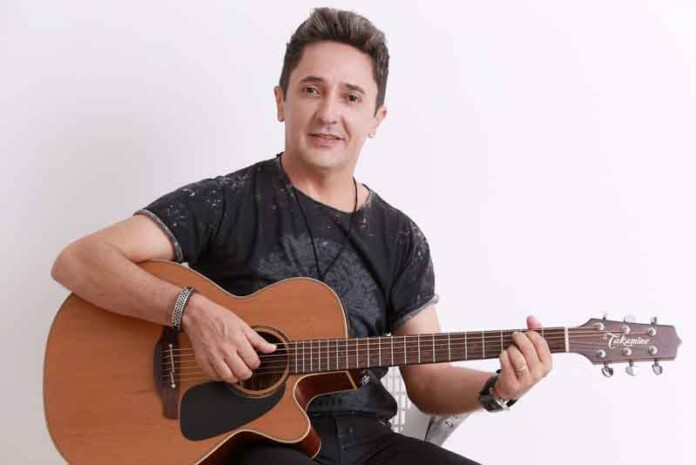 Tom-Cleber-é-atração-nacional-do-aniversário-do-Millennium-Shopping