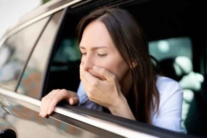 Enjoo-e-tontura-na-viagem-de-carro-podem-ser-sinais-de-cinetose