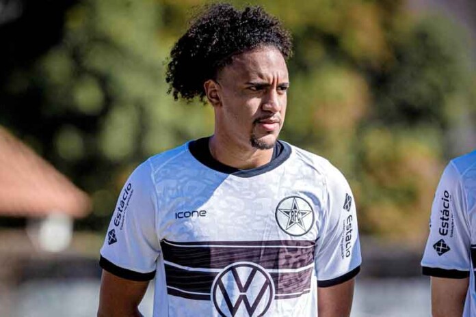 Meia-Thiago-Dunha-reforça-RPE-Parintins-para-Barezão-2025