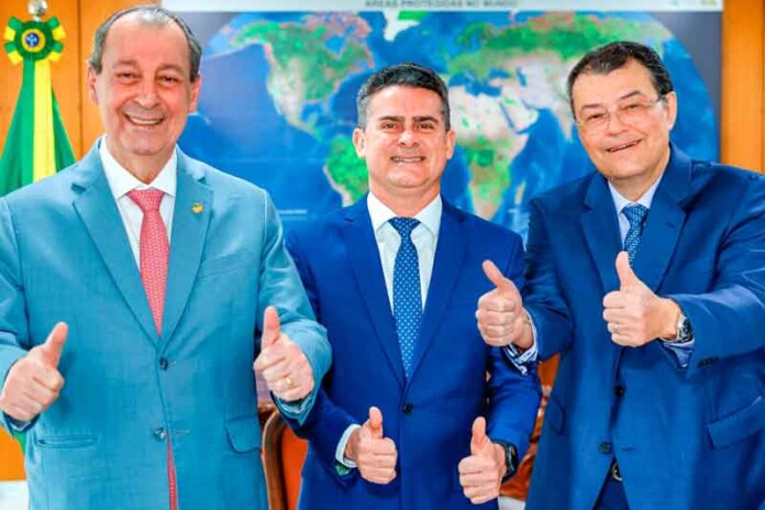 Prefeito-David-Almeida-e-senadores-Omar-e-Eduardo