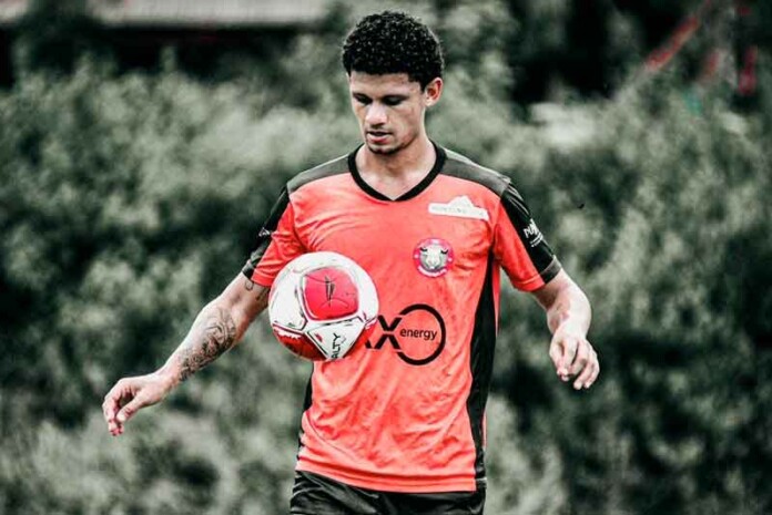 RPE-Parintins-FC-anuncia-renovação-do-volante-Serginho