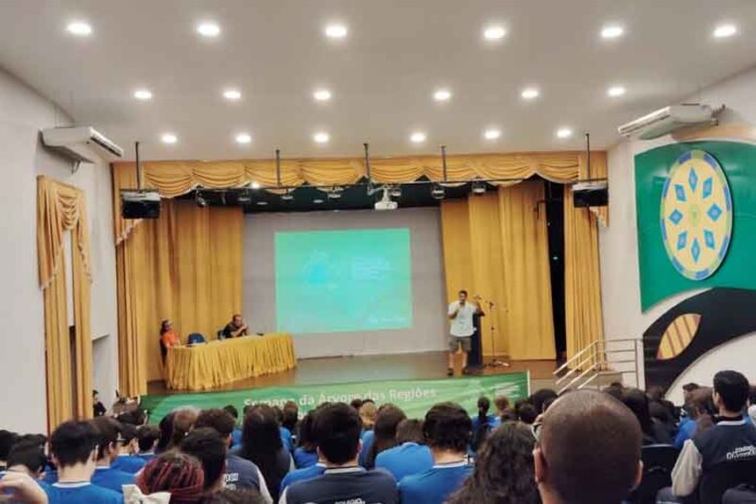 Alunos-das-INFS-apresentam-soluções-ambientais-em-conferência-socioambiental