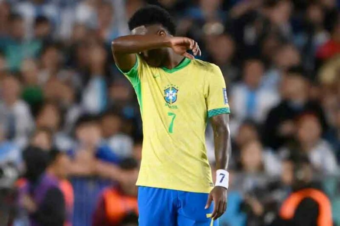 Em-noite-para-esquecer,-Brasil-é-goleado-pela-Argentina-por-4-a-1
