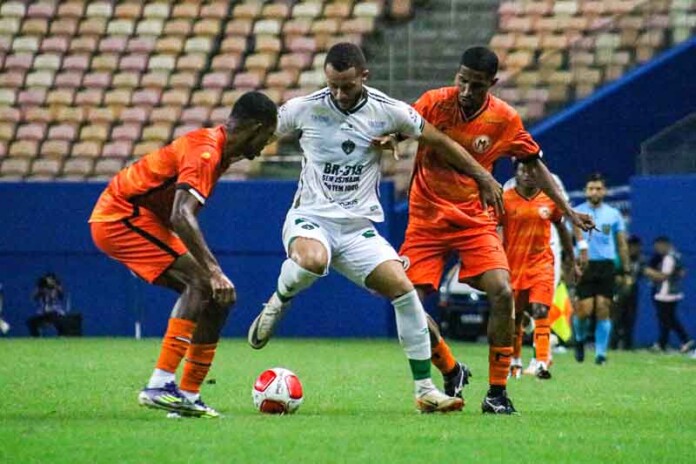 Manaus-FC-supera-o-Manauara-e-avança-à-final-do-2º-turno