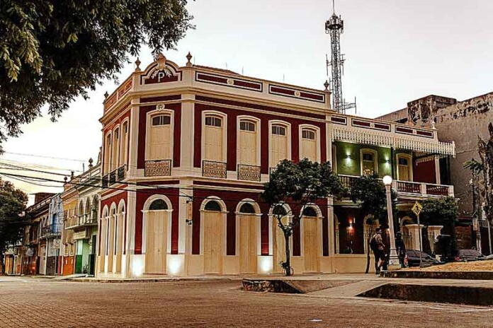 Biblioteca-Municipal-é-referência-cultural-com-acervo-de-aproximadamente-36-mil-exemplares