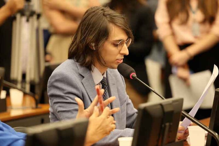 Deputado-Amom-Mandel-reforça-luta-por-inclusão-e-transparência-nas-políticas-públicas