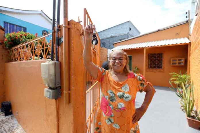Manaus-avança-em-habitação-com-entrega-de-moradias-reformadas-no-Morro-da-Liberdade