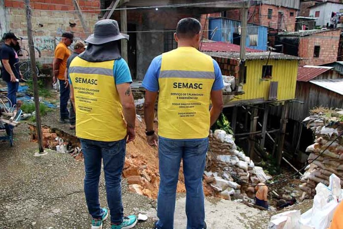 Moradores-da-Compensa-2-recebem-atendimento-e-benefícios-após-forte-temporal