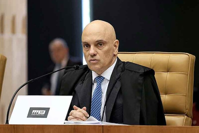 Moraes-nega-pedido-de-Filipe-Martins-para-circular-sem-restrições-por-Brasília
