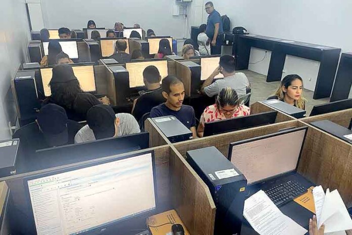 Plantão-do-IR-Nilton-Lins-oferece-ajuda-gratuita-na-declaração-do-Imposto-de-Renda-2025