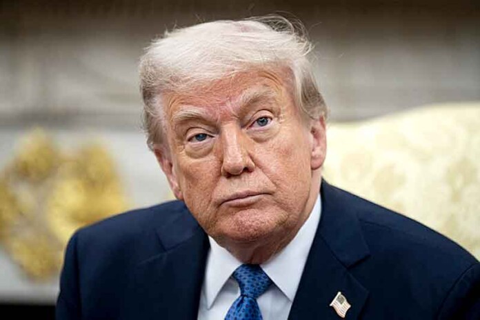 Presidente-dos-EUA-acusa-Harvard-de-antissemitismo-e-impõe-sanções-financeiras