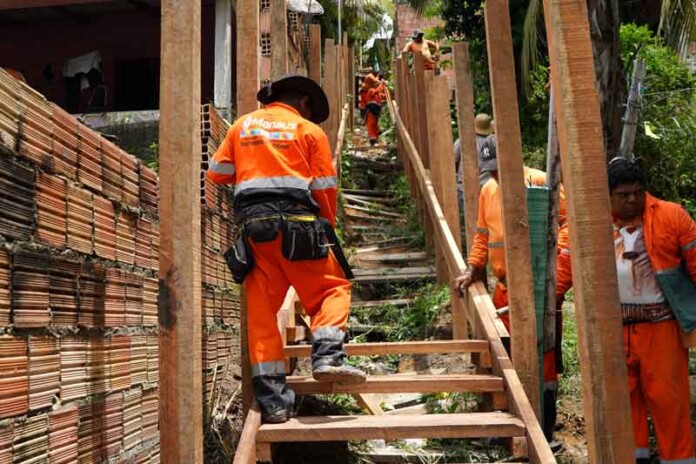 Seminf-realiza-obra-de-escadaria-para-melhorar-acesso-no-bairro-Colônia-Antônio-Aleixo
