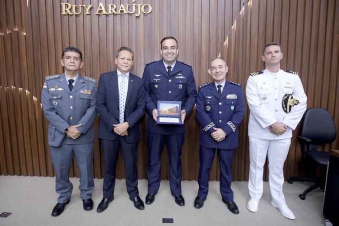 Aleam-homenageia-os-55-anos-do-Esquadrão-Arara-da-Força-Aérea-Brasileira