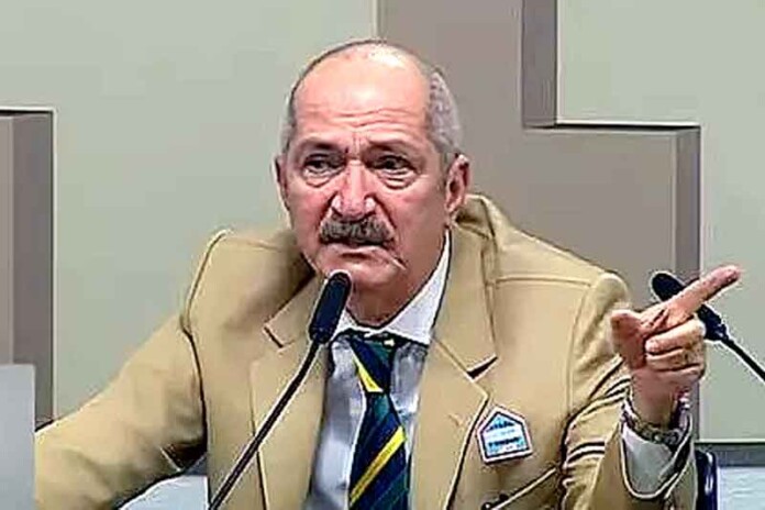 Após-ameaça-de-prisão,-Aldo-Rebelo-sobe-o-tom-contra-Moraes-e-STF