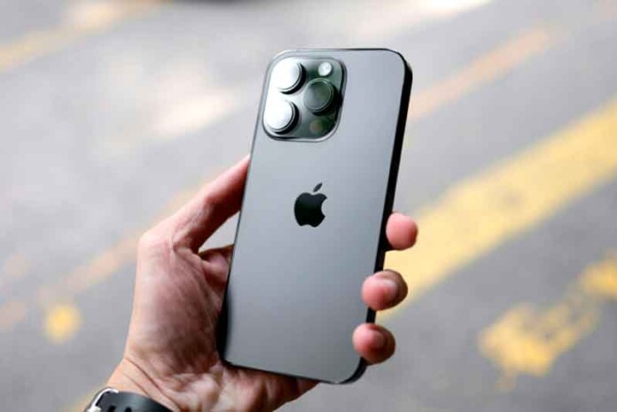 Apple-espera-ter-US$-900-milhões-em-custos-no-próximo-trimestre-por-conta-de-tarifas
