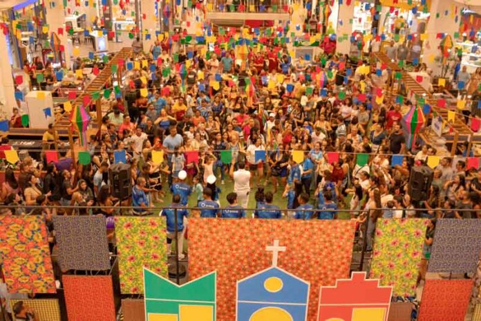 Arraial-do-Amazonas-Shopping-tem-quadrilhas,-comidas-típicas-e-atrações-até-8-de-junho