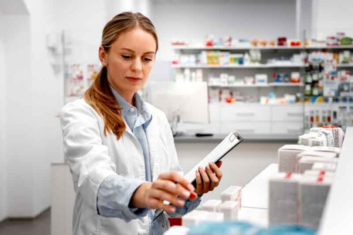 Farmacêuticos-ampliam-atuação-com-prescrição-segura-e-legal-de-medicamentos