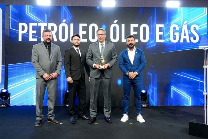 Grupo-Atem-é-premiado-como-destaque-nacional-no-setor-de-Petróleo,-Óleo-&