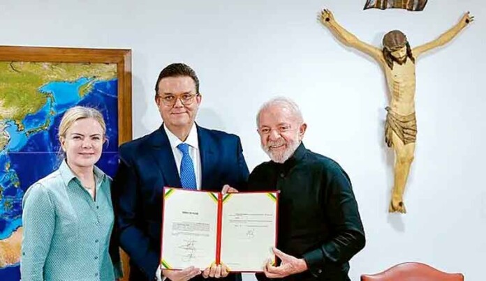 Ministro-da-Previdência-apoiou-emenda-que-facilitou-fraudes-no-INSS