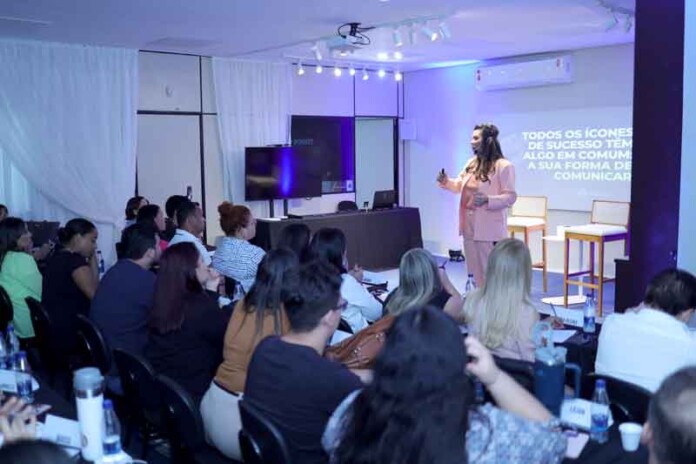 Quem-não-se-comunicar-bem-nas-redes-vai-sair-do-mercado,-alerta-especialista