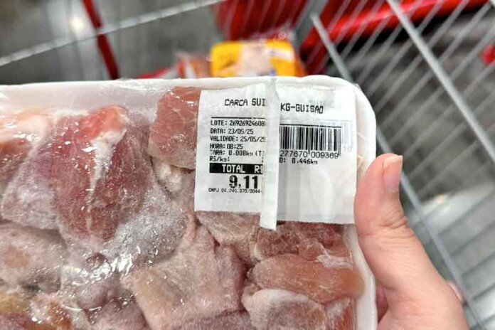 Supermercado-é-denunciado-por-vender-produtos-vencidos-com-rótulo-falsificado
