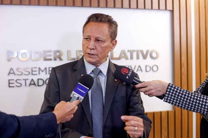Adjuto-Afonso-comemora-números-positivos-da-economia-do-Amazonas-no-primeiro-quadrimestre