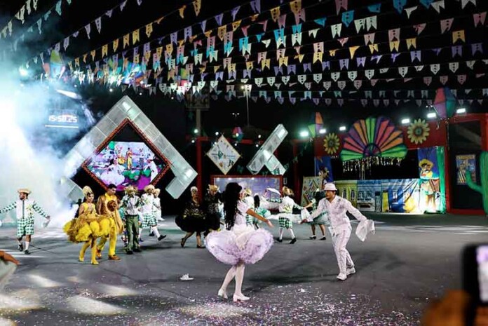 Categoria-Prata-agita-o-Festival-Folclórico-do-Amazonas-com-diversidade-e-alto-nível-técnico