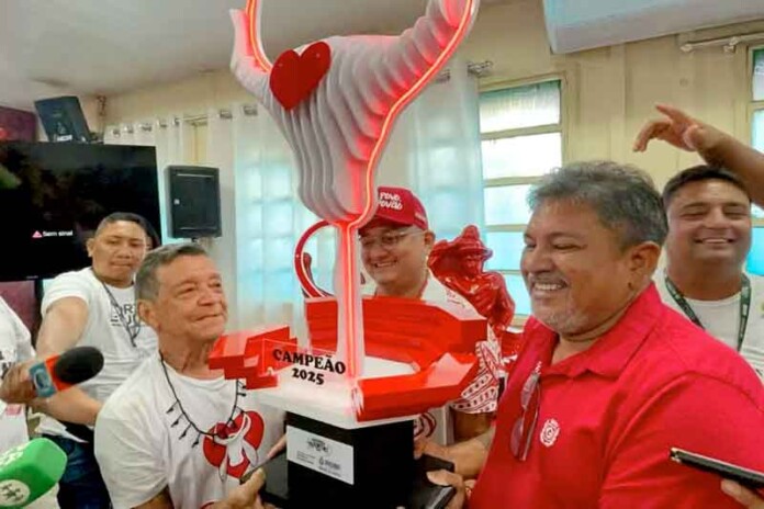 Com-tema-“Boi-do-povo”_-Garantido-conquista-seu-33º-título-em-Parintins