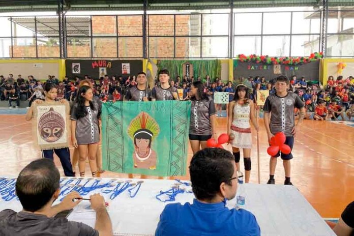 Estudantes-de-Manaus-são-premiados-por-projeto-sobre-povos-indígenas-e-sustentabilidade