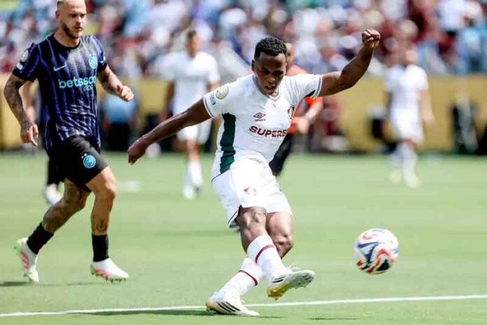Fluminense-bate-a-Inter-de-Milão-e-vai-às-quartas-de-final