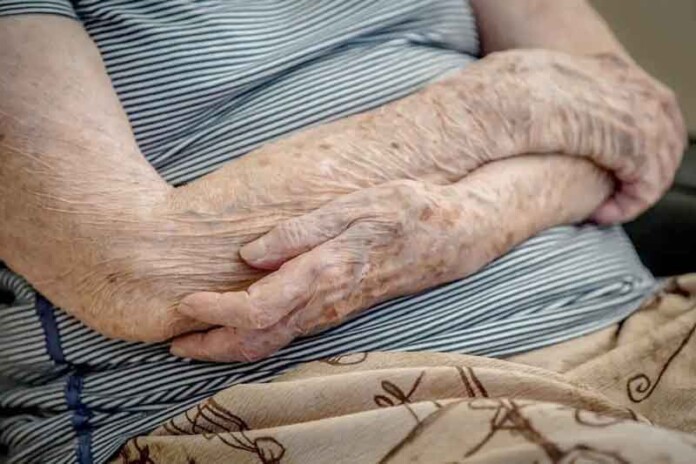 Hoje-é-Dia-destaca-o-respeito-aos-idosos,-orgulho-autista-e-refugiados