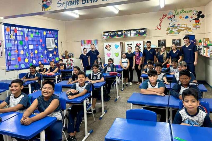 Projeto-incentiva-alunos-de-Itacoatiara-a-trocar-telas-por-brincadeiras-e-convivência