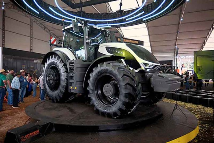 Valtra-apresenta-inovações-em-máquinas-agrícolas-na-Coopercitrus-Expo-2025