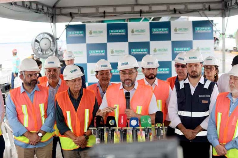 Adjuto Afonso celebra nova usina a gás como marco para o desenvolvimento do Amazonas