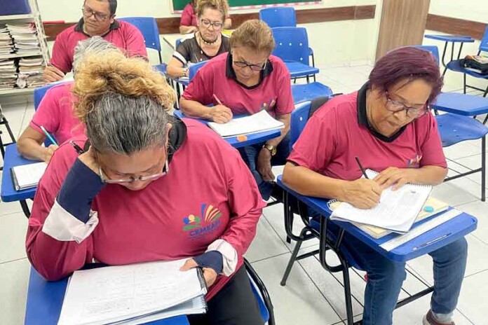 FUnATI-e-Semed-iniciam-matrículas-para-EJA-voltada-a-pessoas-a-partir-de-35-anos