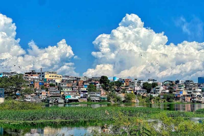 Favelas-no-Amazonas-ganham-destaque-nacional-com-potência-econômica-e-de-consumo